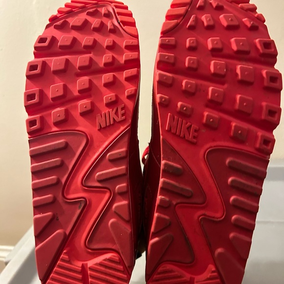 Red Nike Air Max 90 Men's Shoe	
Size M 8 / W 9.5 - Picture 3 of 6